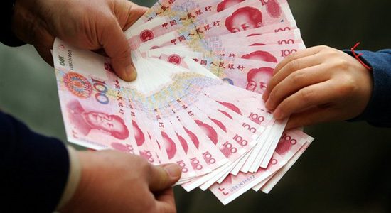 Tiền Trung Quốc đổi ra tiền Việt Nam được thực hiện như thế nào?