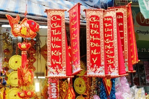TOP 5 mặt hàng bán Tết cực chạy trong năm 2021 không nên bỏ qua 5 Đồ trang trí Tết