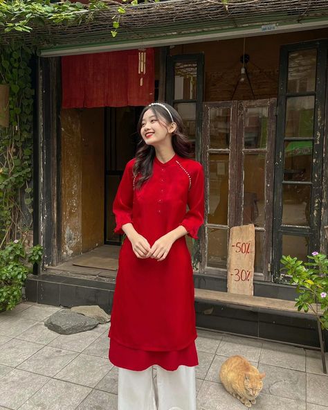 Xu hướng áo dài Tết 2024 từ truyền thống đến cách tân HOT cho nàng du Xuân  • Andora
