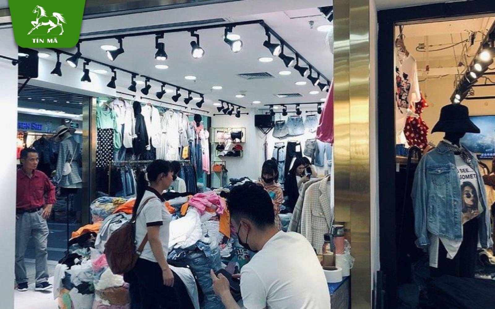 Đa dạng quần áo thể thao Trung Quốc cho người tiêu dùng lựa chọn Quần áo thể thao sỉ Quảng Châu cực kỳ đa dạng