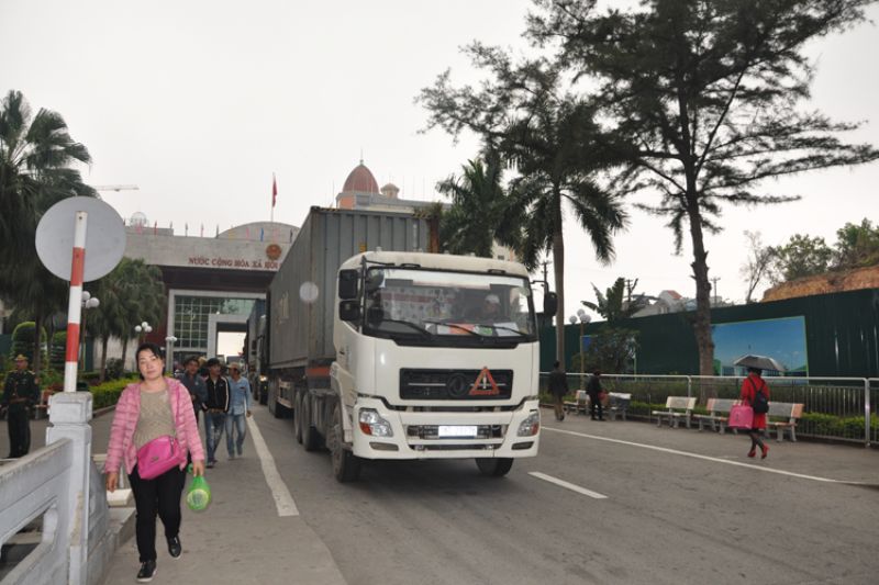 Cửa khẩu Móng Cái là gì? Sử dụng dịch vụ nhập hàng tại cửa khẩu Móng Cái nào? 4 nen-su-dung-dich-vu-xuat-nhap-khau-chinh-ngach-qua-cua-khau-mong-cai-nao